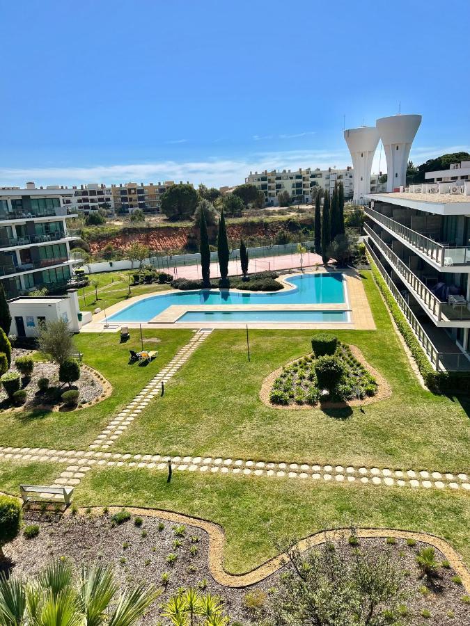 Superbe Appartement Spacieux Avec Terrasse Vue Piscine ヴィラモウラ エクステリア 写真